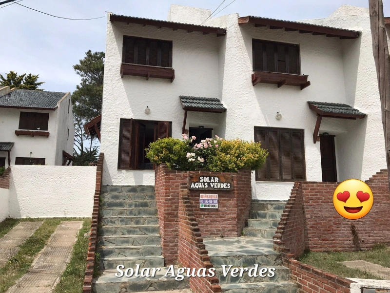 Solar Aguas Verdes - 4 Ambientes - Confort - Detalles de categoria - Entrada de Auto foto 2