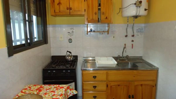 3 Ambientes - Entrada de Auto - Amplios Espacios foto 4