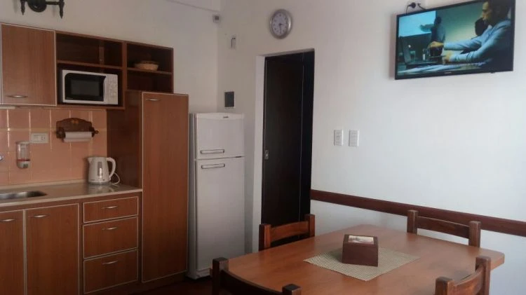 2 Ambientes en Planta Baja - Patio con Parrilla foto 2