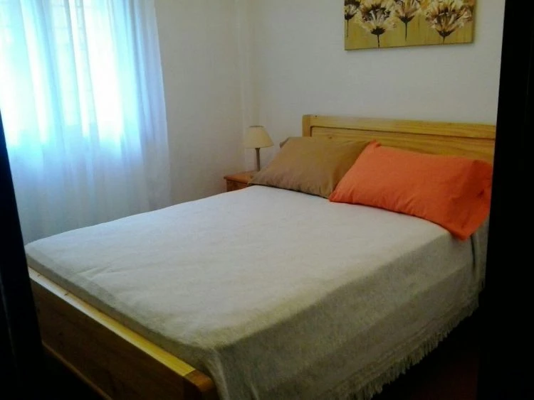 2 Ambientes en Planta Baja - Patio con Parrilla foto 4