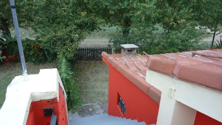 Departamento en planta alta con acceso independiente foto 4