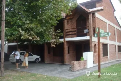 4 Ambientes - Atendido por sus Dueños - Cómodo y Amplio