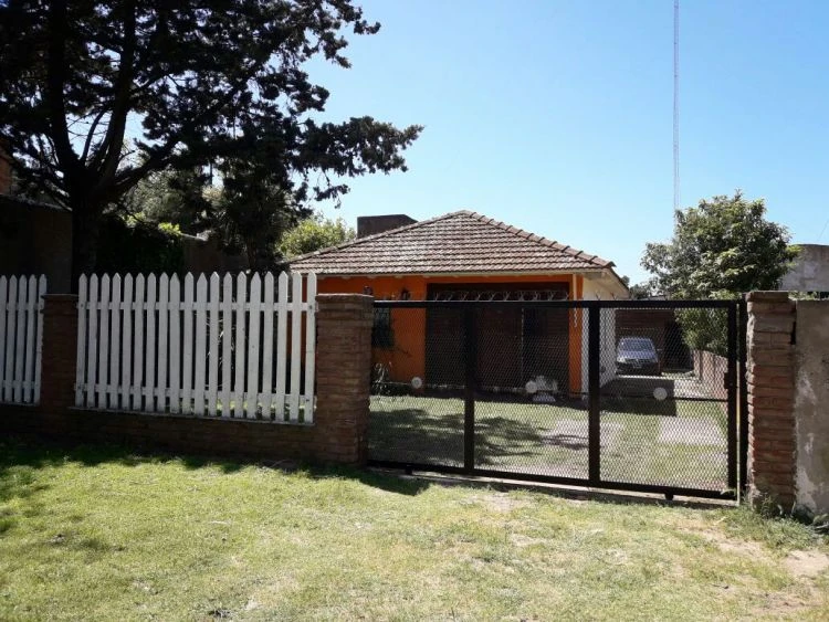 3 Ambientes con Entrada para 2 Autos  - Amplia Comodidad foto 2