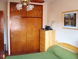 2 Ambientes en 2do Piso con Balcon - Cochera Fija - Zona Centrica foto 5