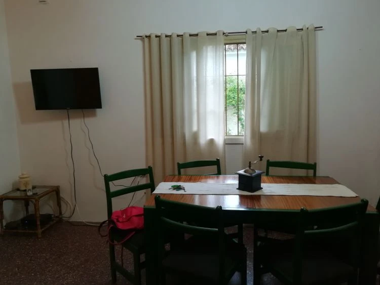 3 Ambientes en Zona Residencial - Cochera Descubierta foto 3