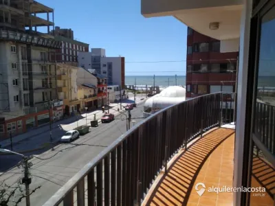 Excelente 3 ambientes con vista al mar