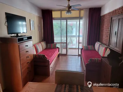Departamento 2 ambientes, excelente estado y ubicación