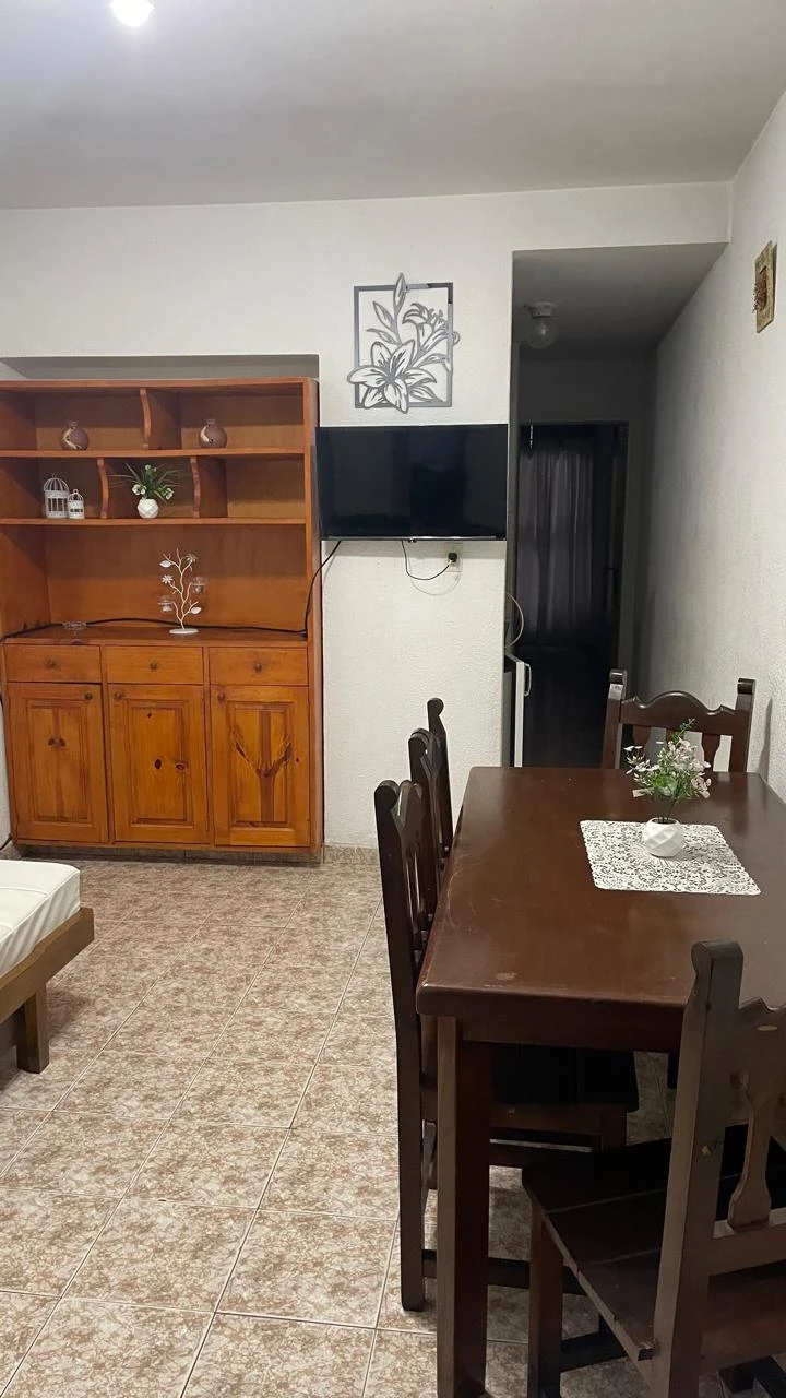 2 Ambientes Luminosos - Zona Residencial - Ambiente Familiar - Tranquilidad y Seguridad foto 3