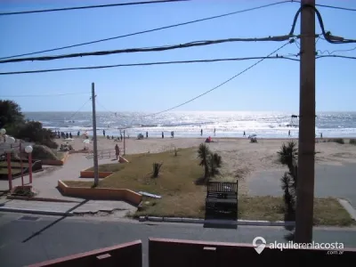 3 ambientes frente al mar con cochera, muy amplio.