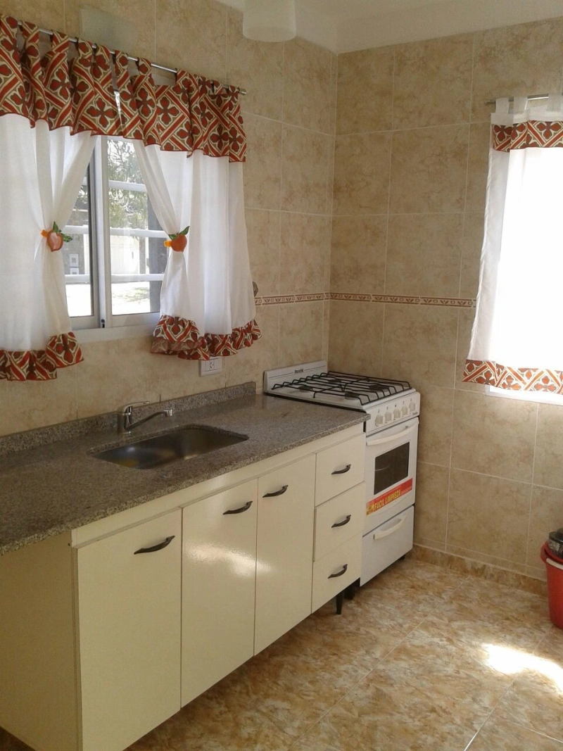 Departamento en PB al frente foto 3