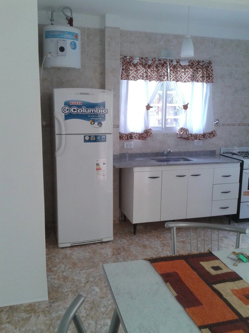 Departamento en PB al frente foto 4