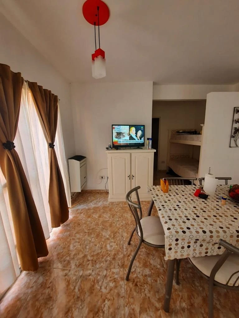 Departamento en PB al frente foto 5