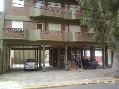 2 Ambientes con Balcon - Cochera