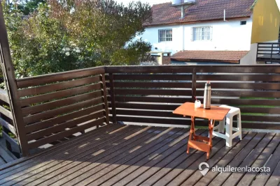 Duplex para 6 personas, amplia terraza, patio con parrilla, tv, cochera, rejas