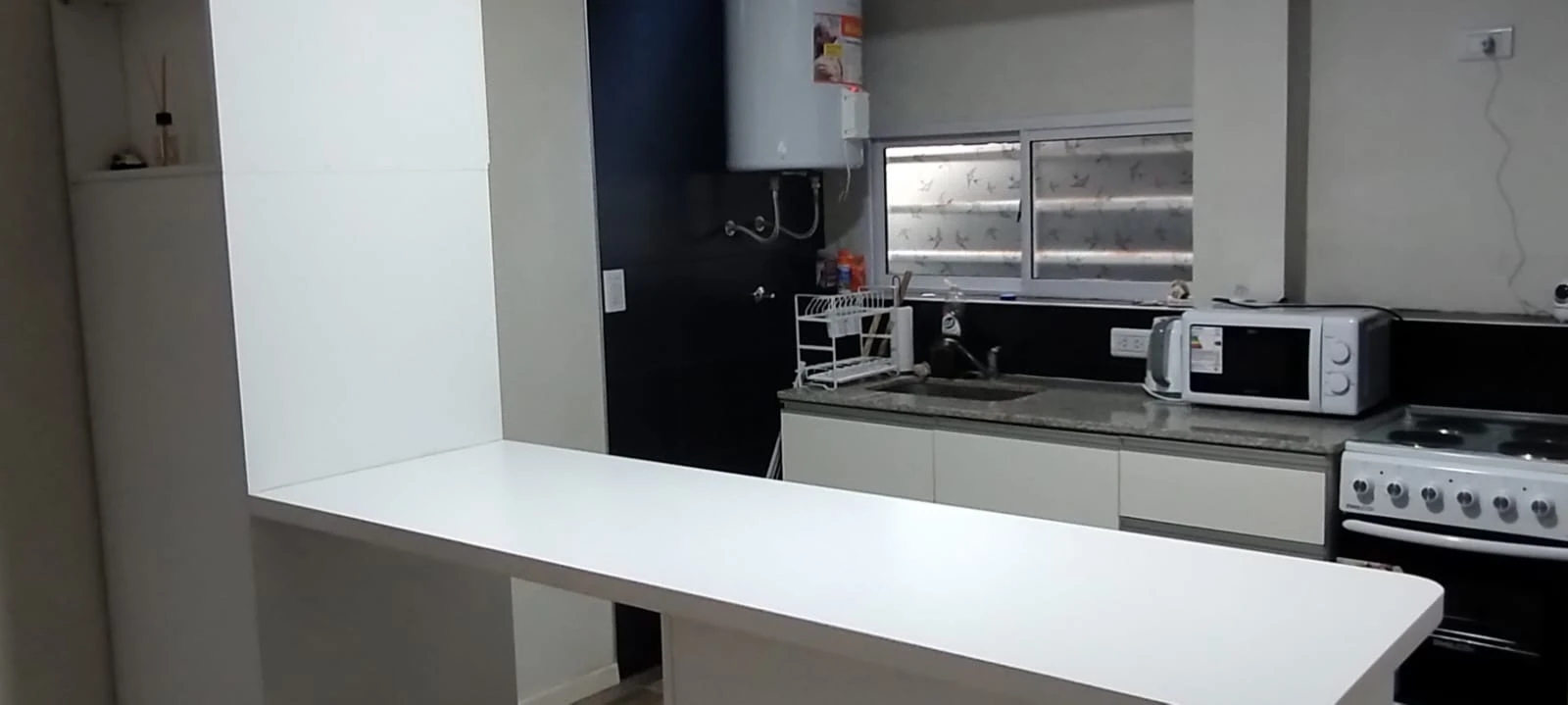 Departamento 3 ambientes sobre Av.Chiozza foto 2