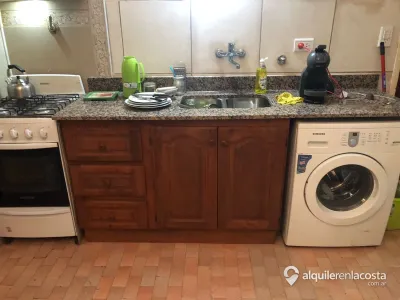 2½ Ambientes en 5to Piso por Ascensor - Vista al Mar - Cochera Cerrada