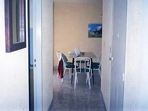 2 Ambientes en 6to Piso por Ascensor - Balcon Contrafrente - Opcional Cochera Fija y Descubierta foto 4