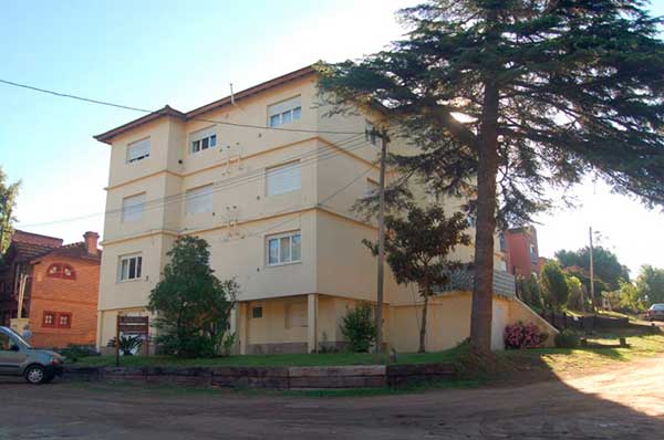 Departamentos de 1 y 2 ambientes a 3 cuadras del centro de Pinamar