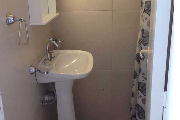 Departamentos de 1 y 2 ambientes a 3 cuadras del centro de Pinamar miniatura 5