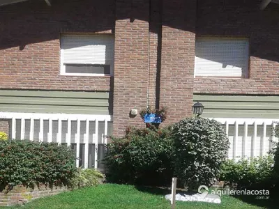 Dúplex de 4 ambientes en Pinamar, zona Golf y cerca del mar