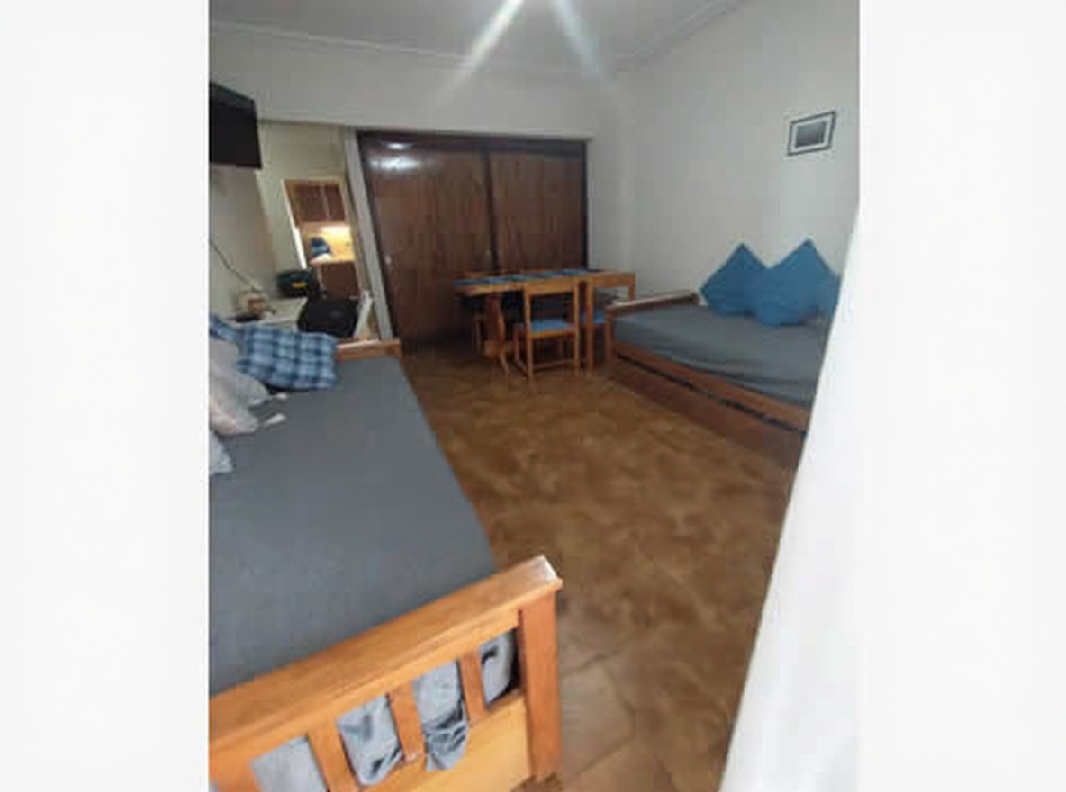 Monoambiente frente al mar en Miramar con cocina separada miniatura 5