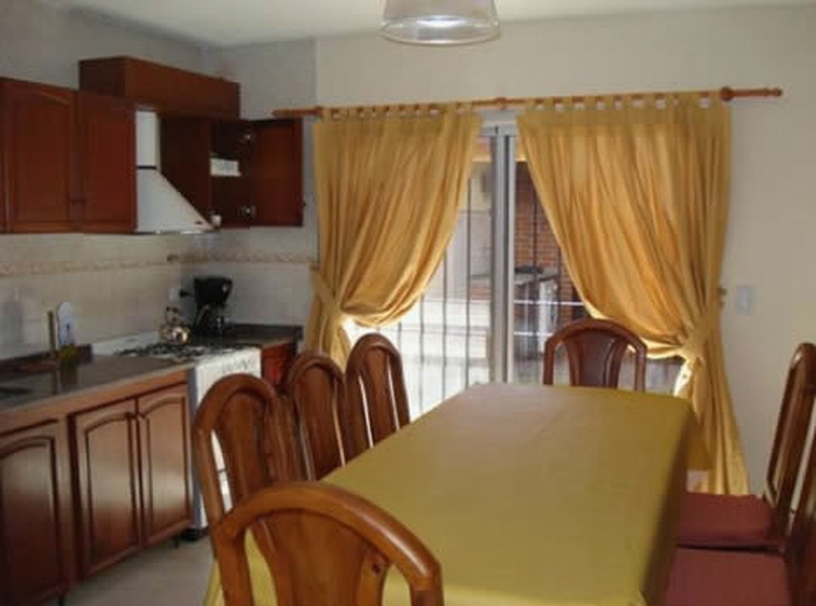 Dúplex y triplex a 100 metros del mar en Lucila del Mar miniatura 4