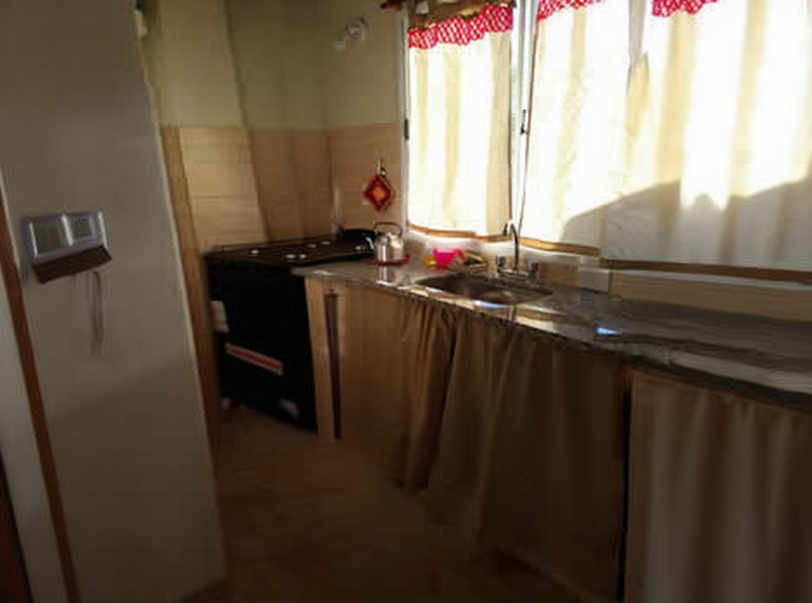 Casa de 3 dormitorios a 6 cuadras del mar en San Clemente del Tuyú miniatura 3