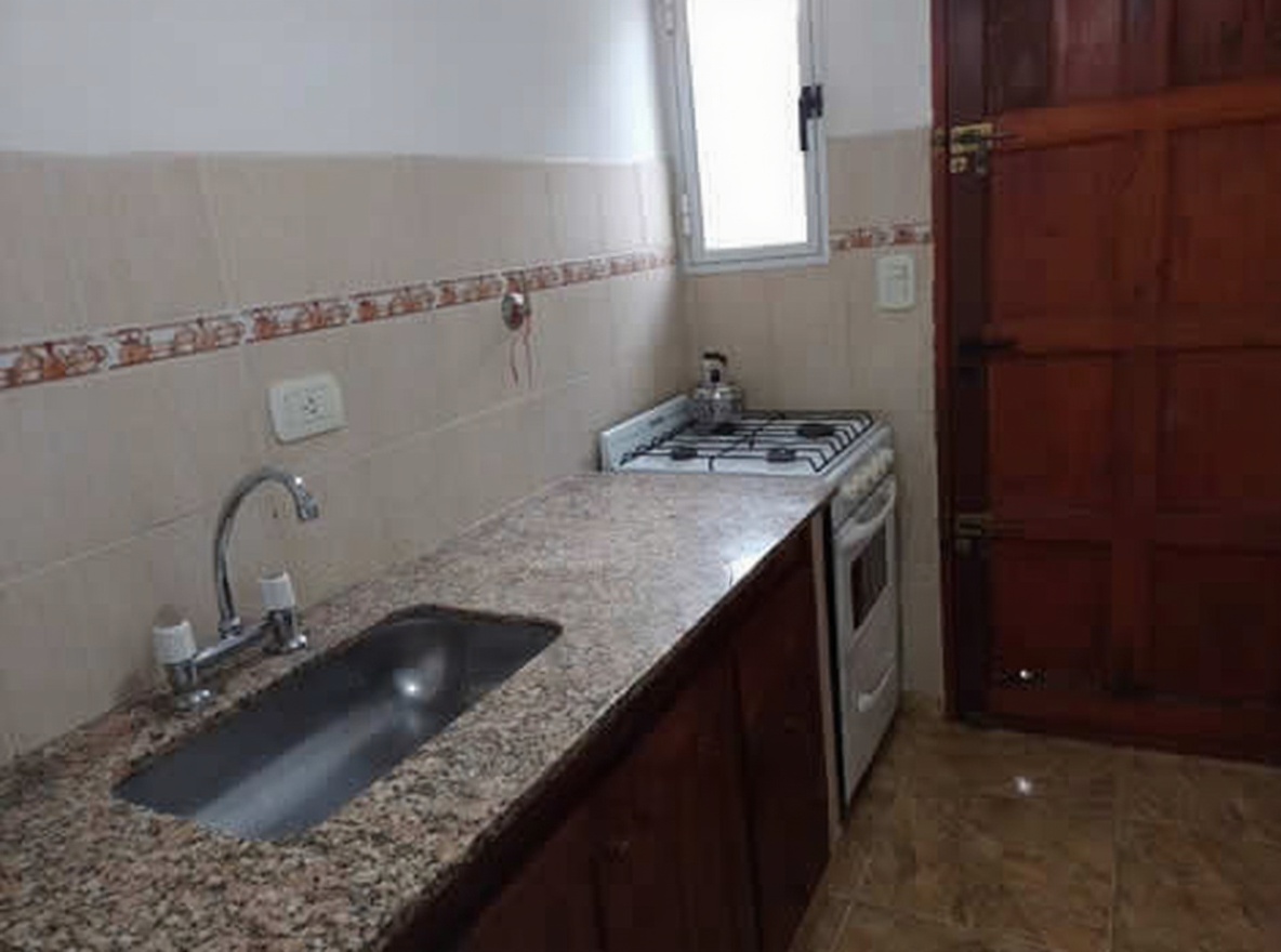 Tríplex con patio y parrilla en Las Toninas miniatura 4