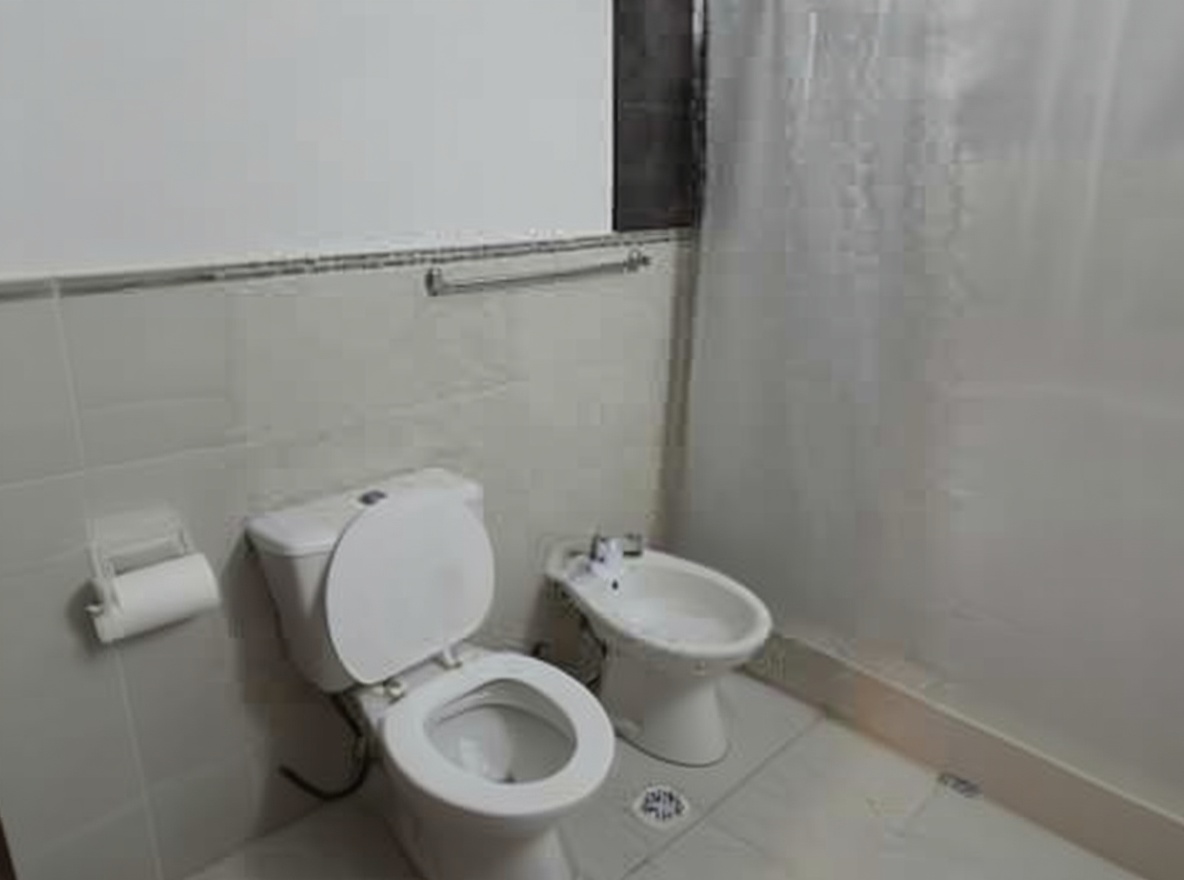 Cabaña con cochera y parrilla en Las Toninas miniatura 6