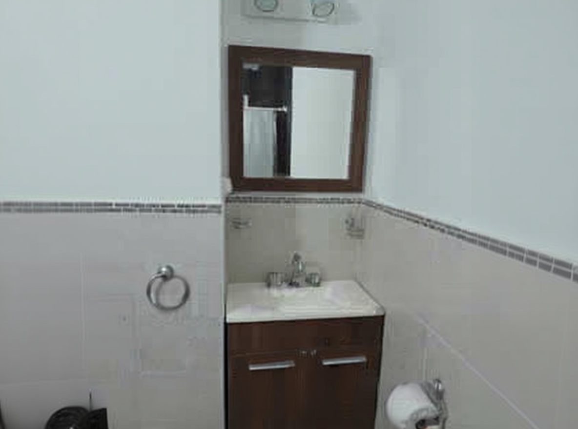 Cabaña con cochera y parrilla en Las Toninas miniatura 8