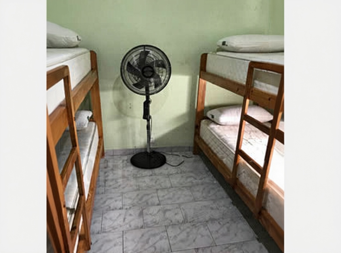 Casas con parque y parrilla a 100 metros del mar en Aguas Verdes miniatura 6