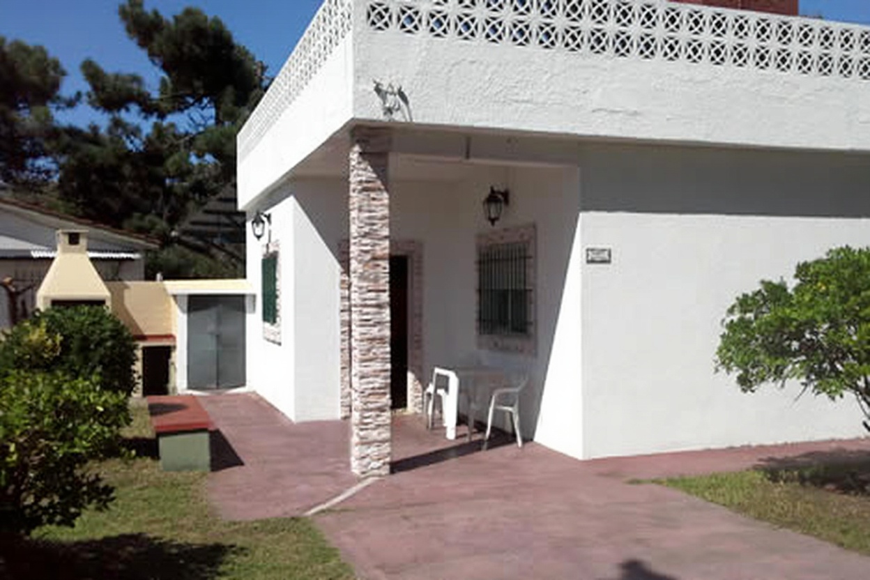 Casas con parque y parrilla a 100 metros del mar en Aguas Verdes miniatura 10