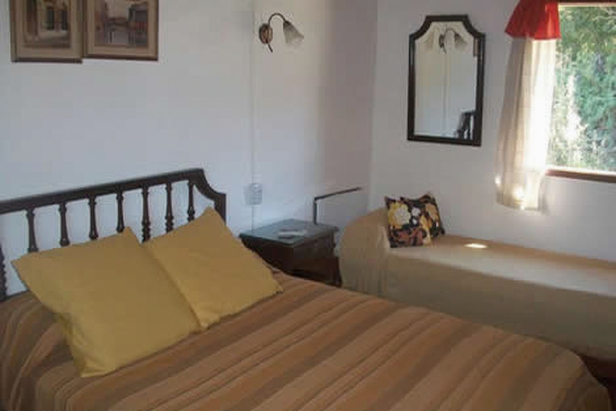 Dúplex con parque y parrilla a 3 cuadras del mar en San Clemente del Tuyú miniatura 6