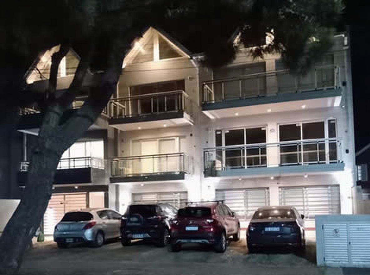 Apartamentos frente al mar en Lucila del Mar con diseño moderno miniatura 2