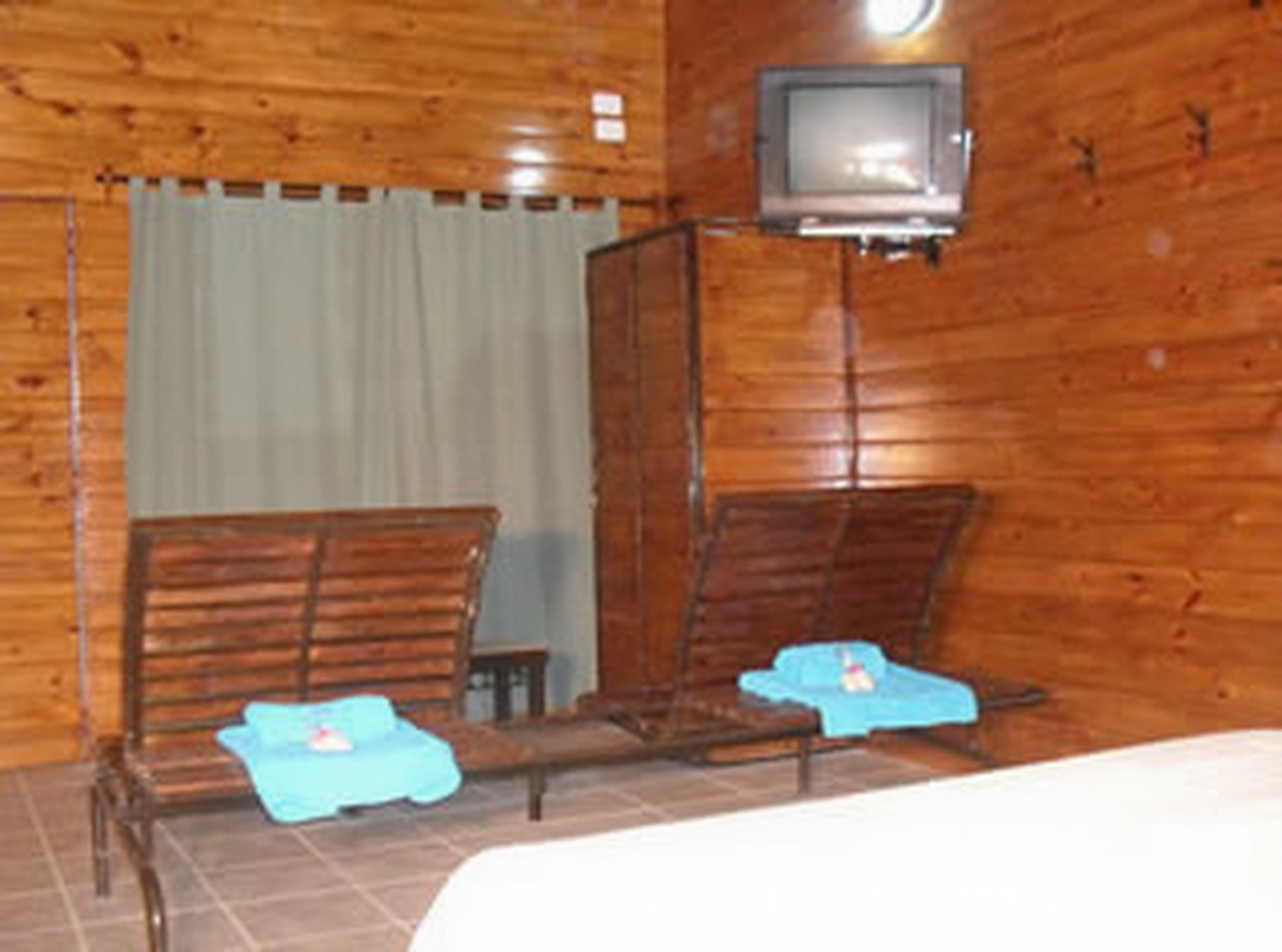 Cabaña con parque y parrilla a 10 cuadras del mar en Las Toninas miniatura 8