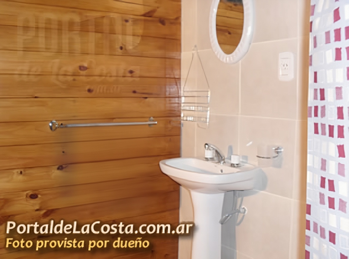 Cabaña con parque y parrilla a 10 cuadras del mar en Las Toninas miniatura 10