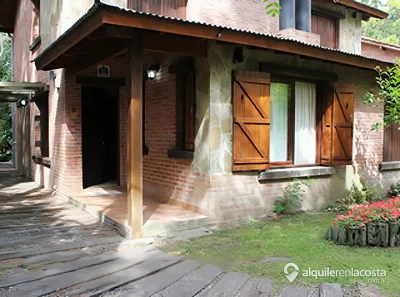 Cabañas con pileta y parrilla a 300 metros del mar en Costa del Este foto 2