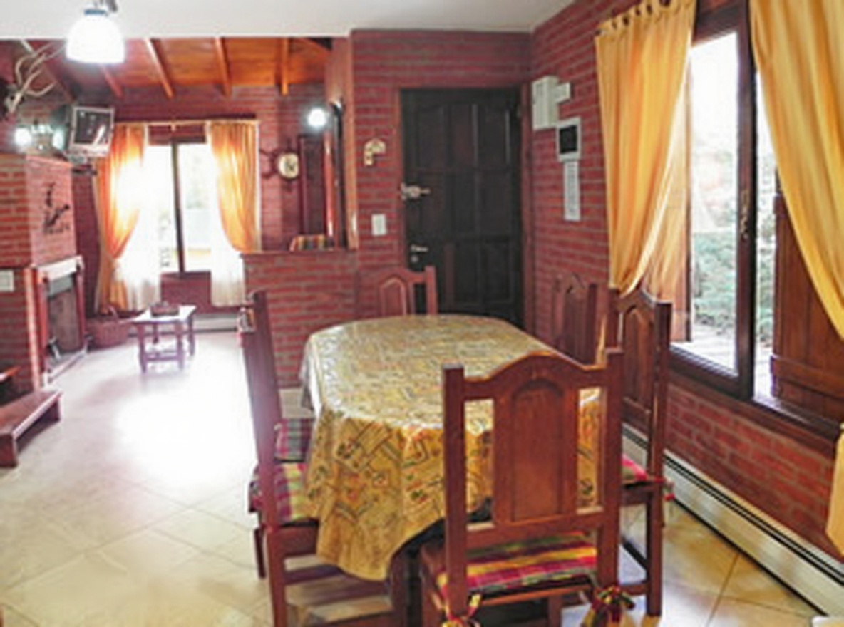 Cabañas con pileta y parrilla a 300 metros del mar en Costa del Este miniatura 6