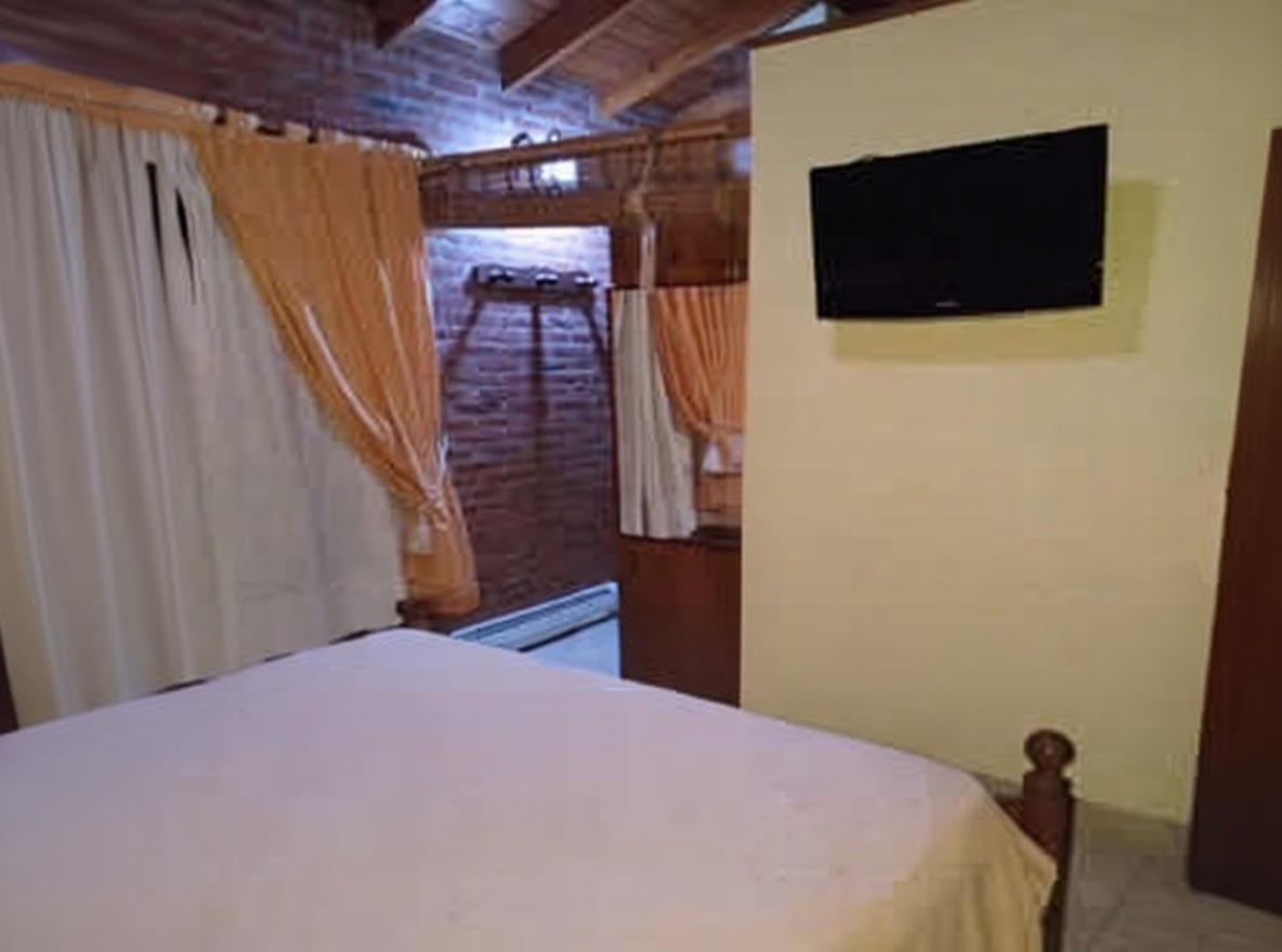 Cabañas con pileta y parrilla a 300 metros del mar en Costa del Este miniatura 10