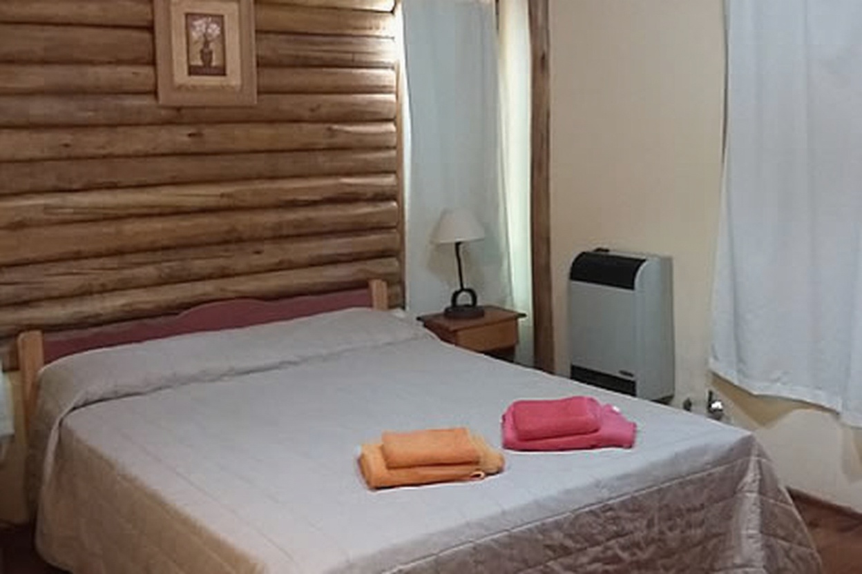 Cabañas con pileta y parque en Costa del Este miniatura 5