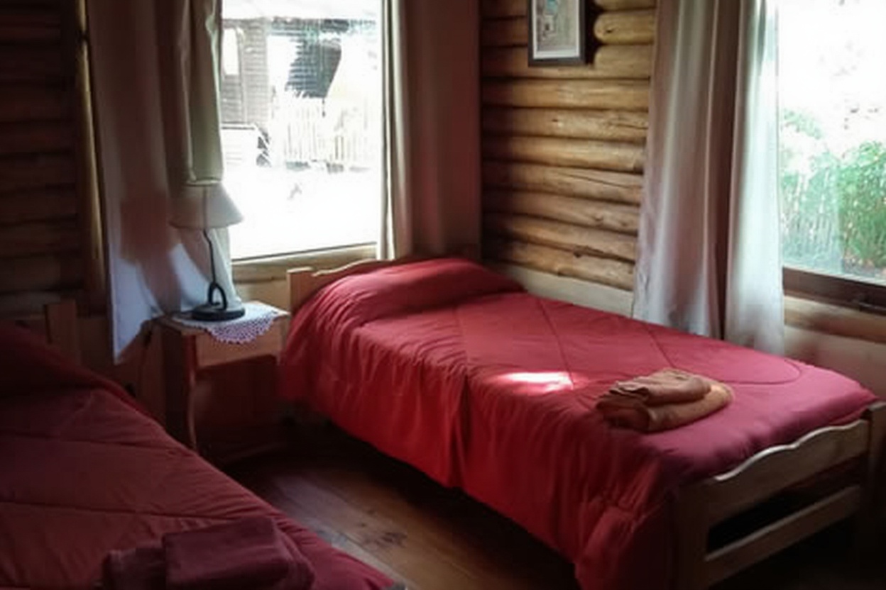 Cabañas con pileta y parque en Costa del Este miniatura 6