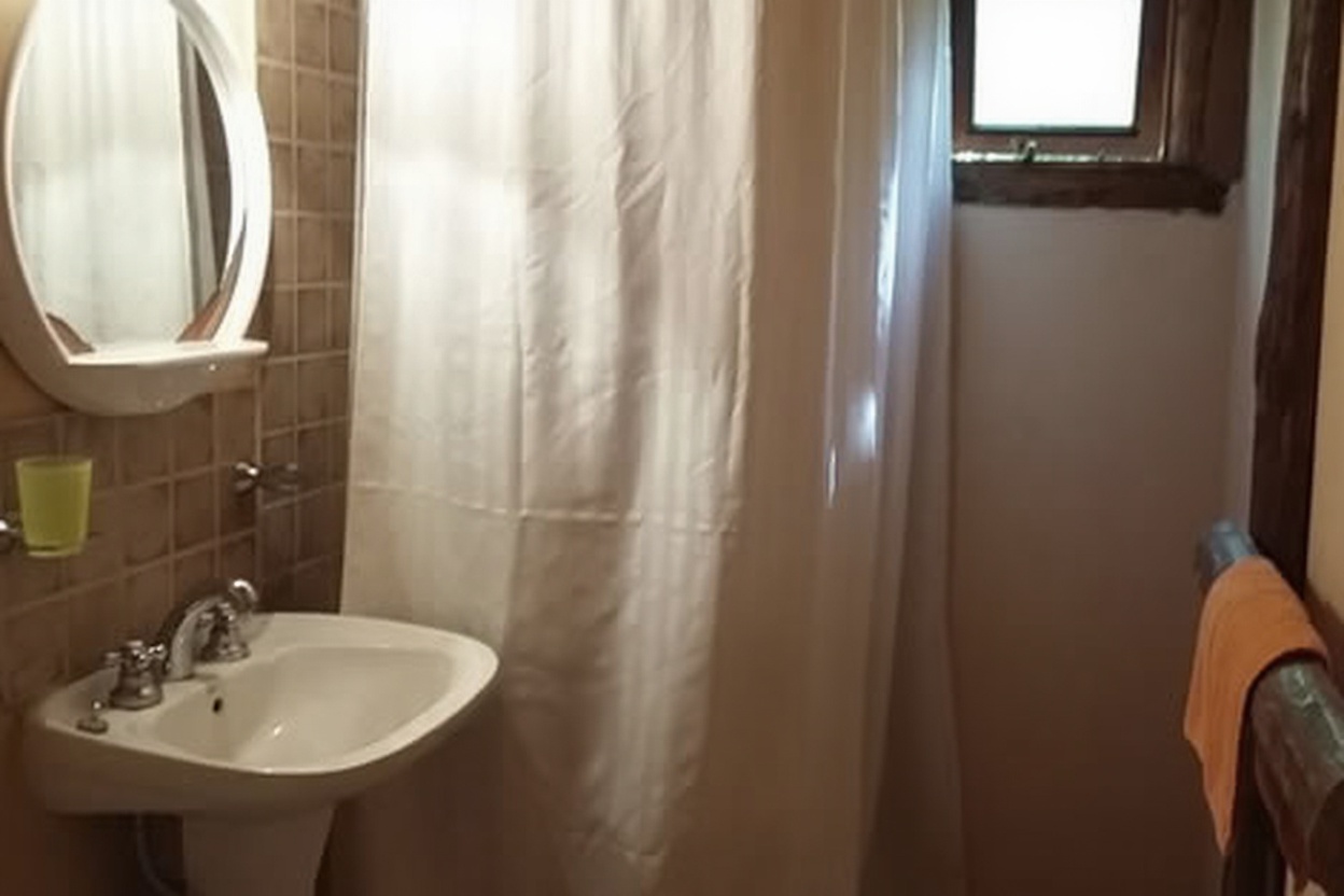 Cabañas con pileta y parque en Costa del Este miniatura 7