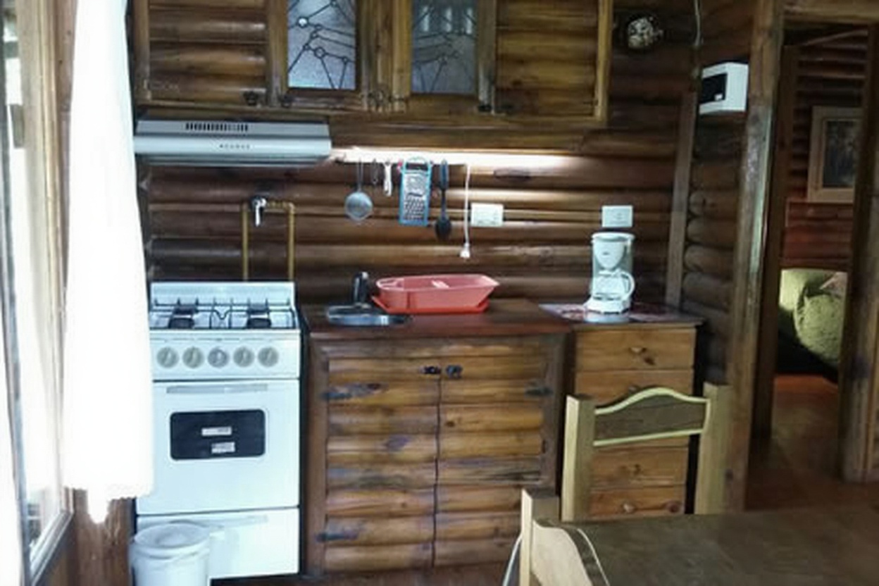 Cabañas con pileta y parque en Costa del Este miniatura 8