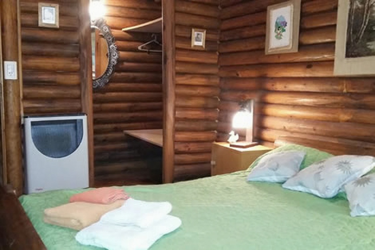 Cabañas con pileta y parque en Costa del Este miniatura 9