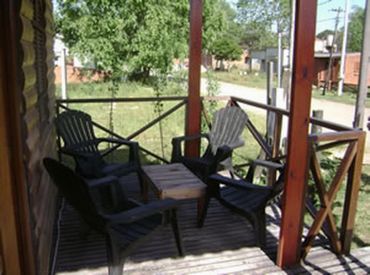 Monoambiente con cochera y parrilla en Mar del Tuyú miniatura 3