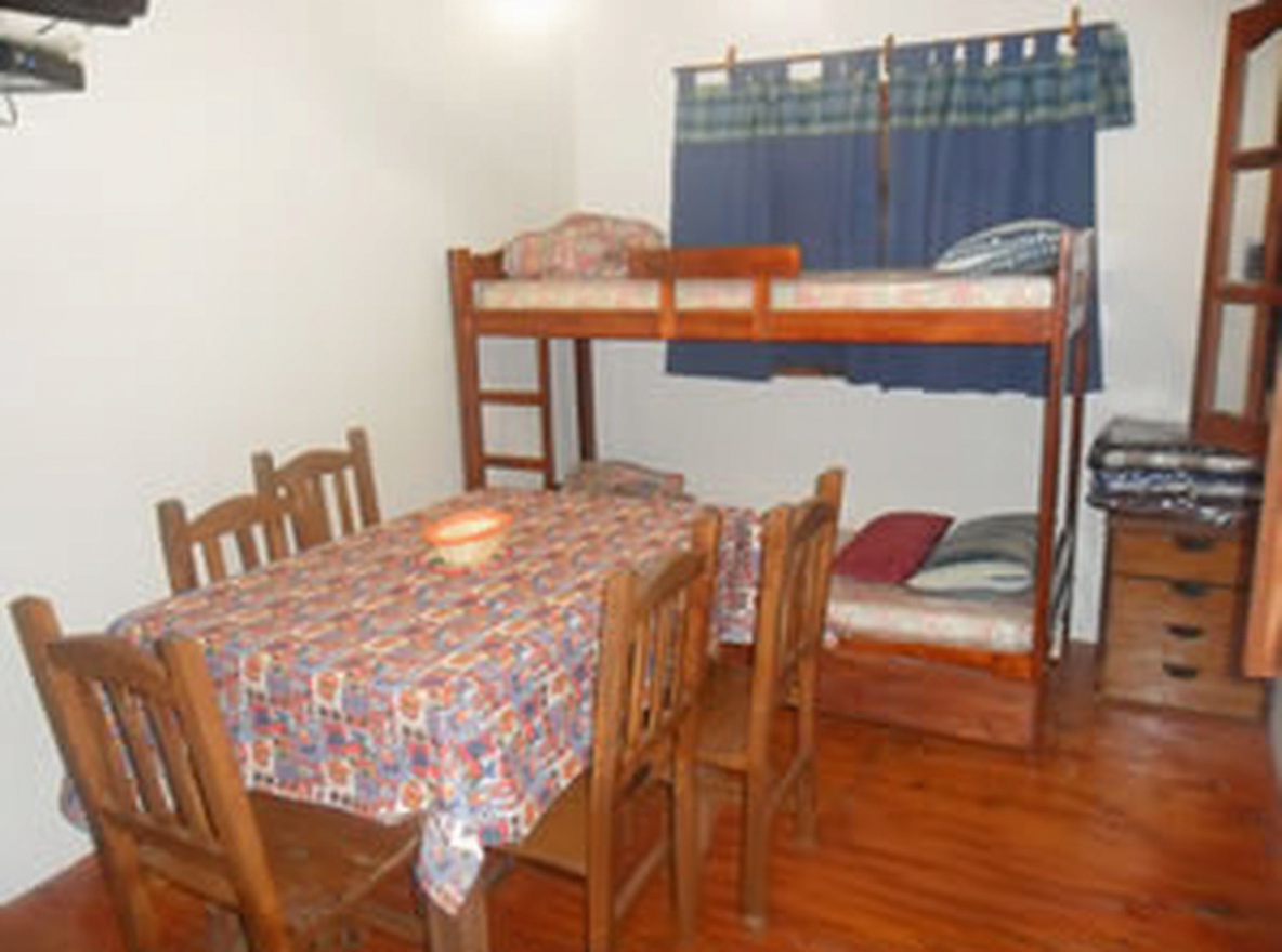 Monoambiente con cochera y parrilla en Mar del Tuyú miniatura 6