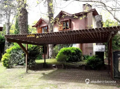 Cabañas con parque y parrilla a 300 metros del mar en Costa del Este foto 2