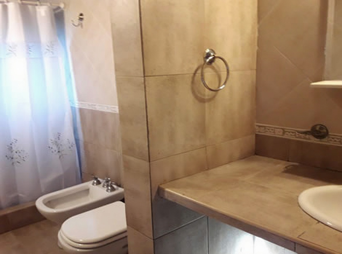 Cabañas con parque y parrilla a 300 metros del mar en Costa del Este miniatura 9