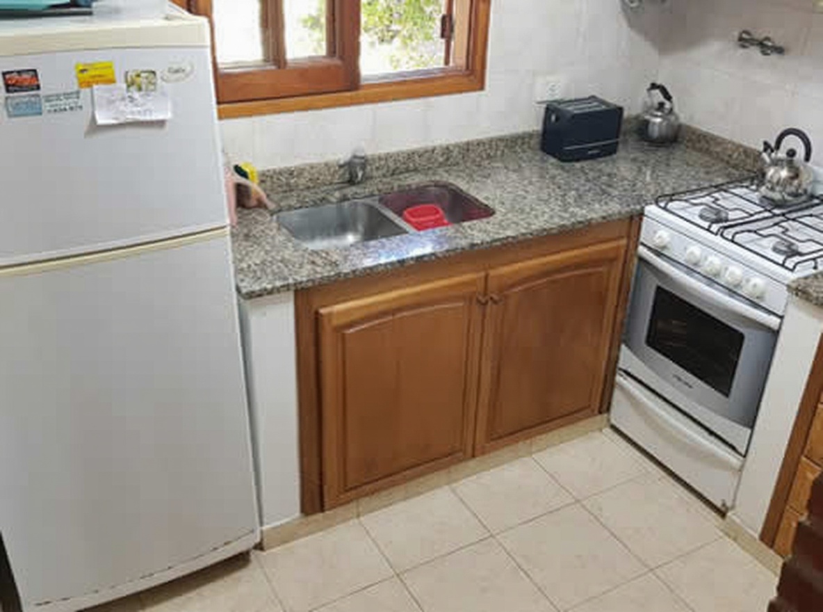 Cabañas con parque y parrilla a 100 metros del mar en Costa del Este miniatura 3