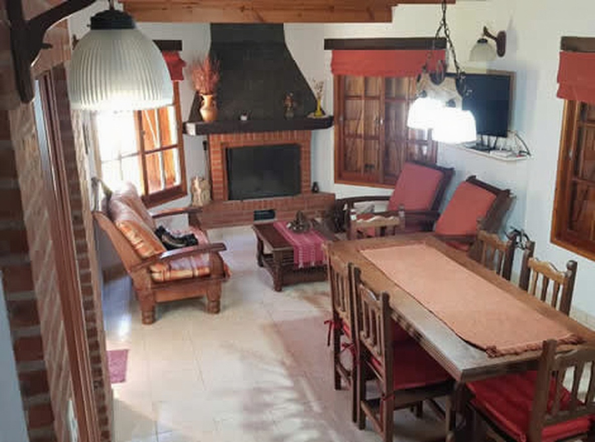 Cabañas con parque y parrilla a 100 metros del mar en Costa del Este miniatura 6